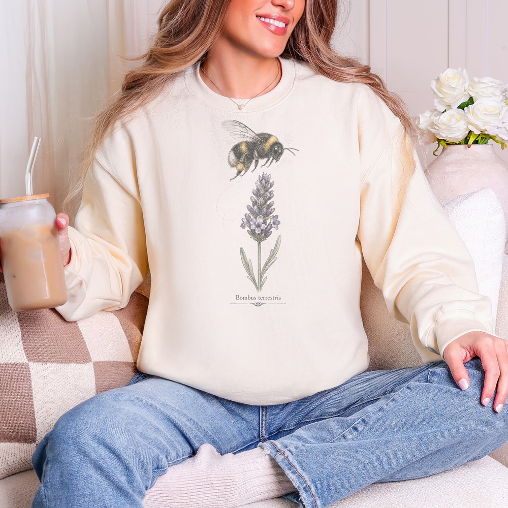 Bombus terrestris Bumblebee Collecting Pollen from Lavender Sweatshirt
